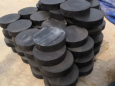 金安区板式橡胶支座由若干层橡胶片与薄钢板经加压硫化